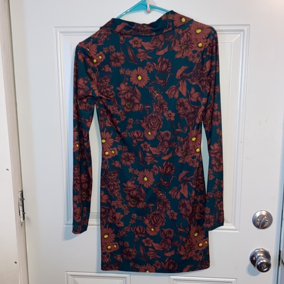 Zara Long Sleeve Collared Dress - Picture 8 of 8